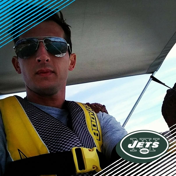 Meet your Posher, Chris - Picture 1 of 1